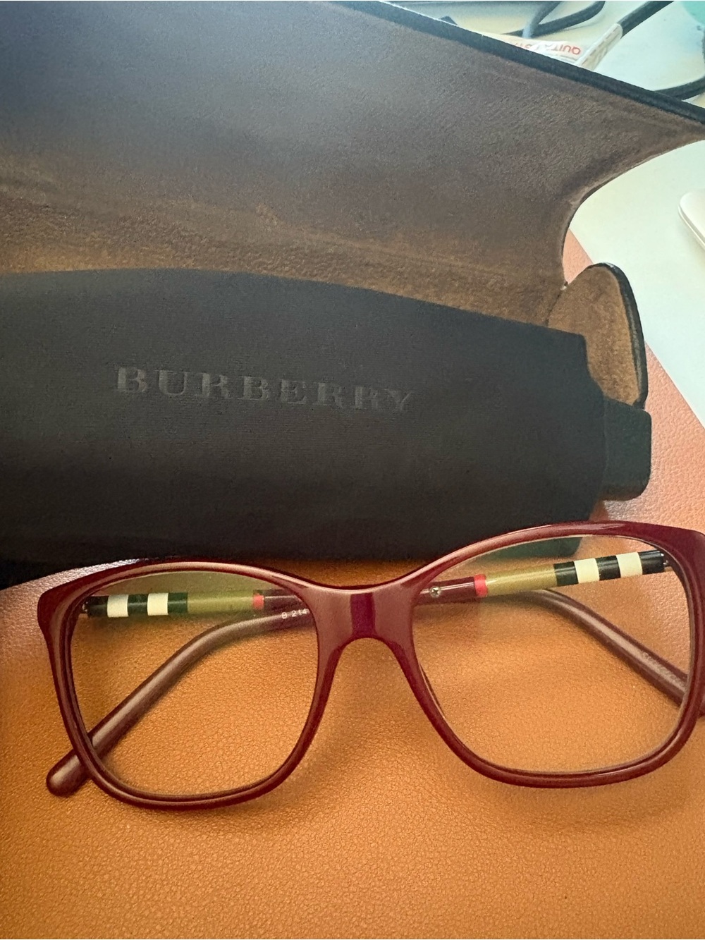 Authentic Burberry eye glasses - Picture 2 of 4
